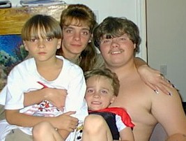 family1.jpg (19368 bytes)